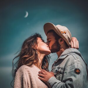 Understanding Moon Signs in Relationships